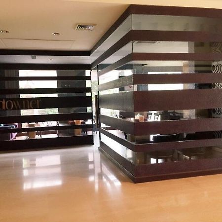 Hotel Vista นิวเดลี ภายนอก รูปภาพ