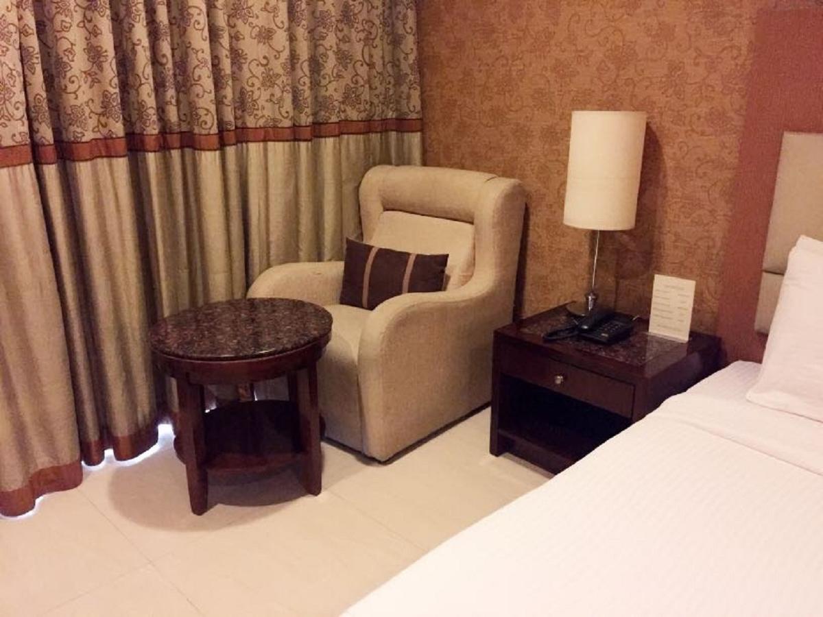 Hotel Vista นิวเดลี ภายนอก รูปภาพ