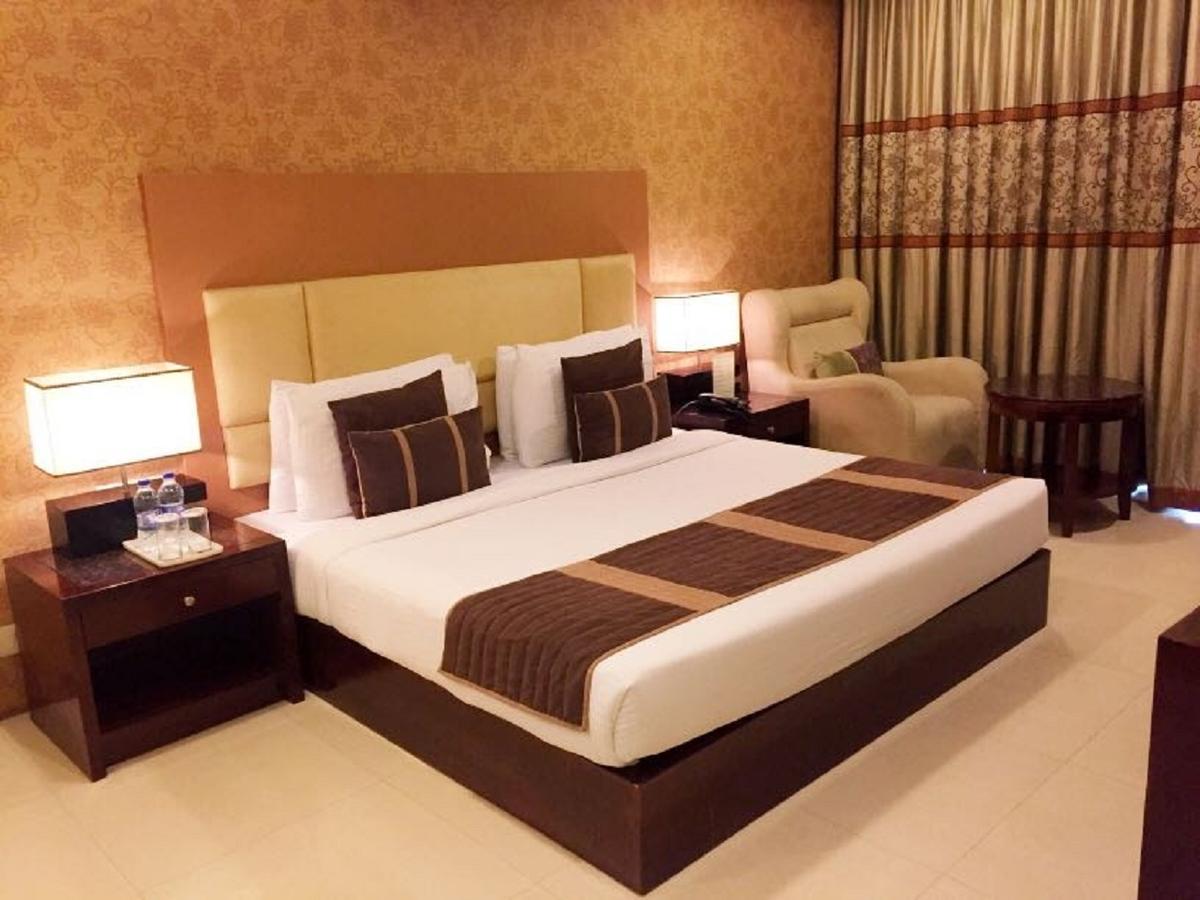 Hotel Vista นิวเดลี ภายนอก รูปภาพ