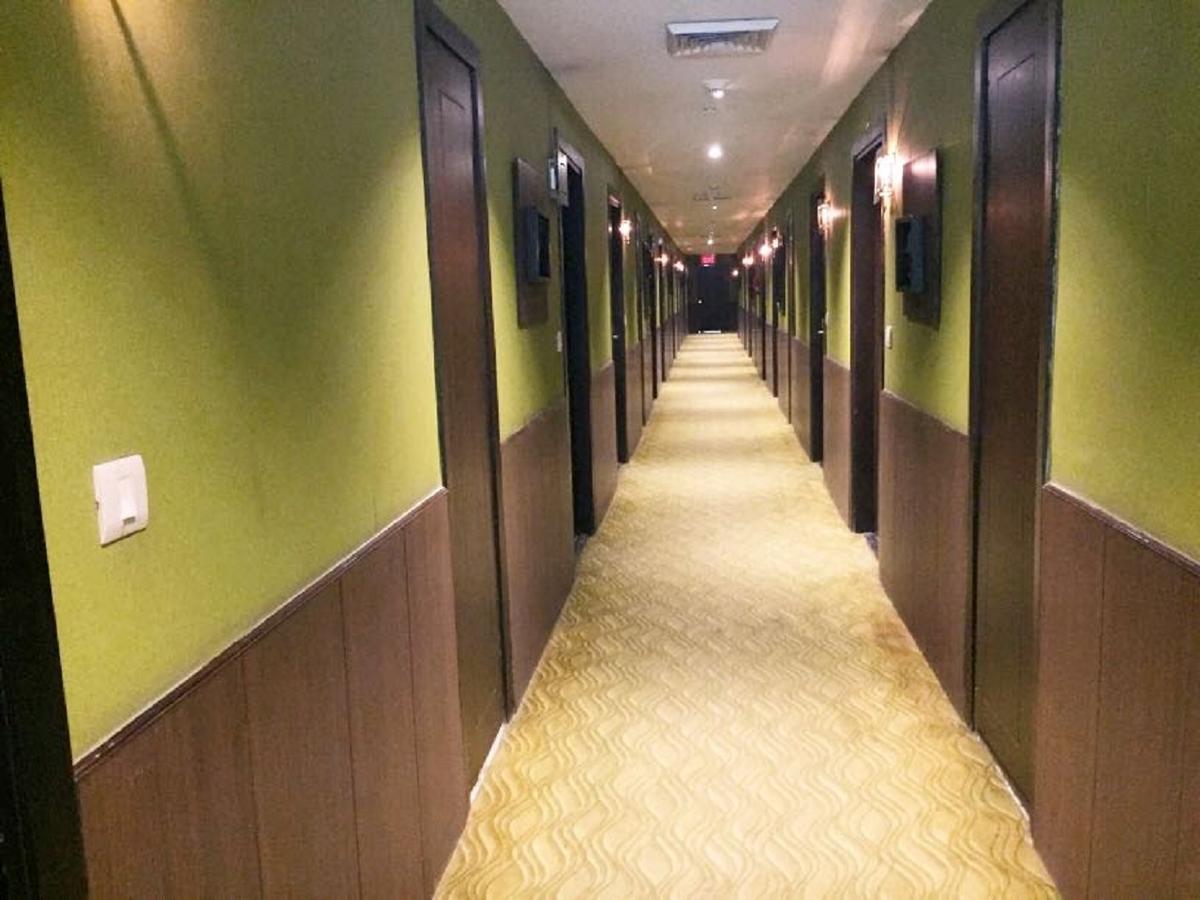 Hotel Vista นิวเดลี ภายนอก รูปภาพ